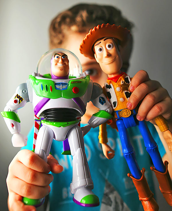 Hobbies & Toys